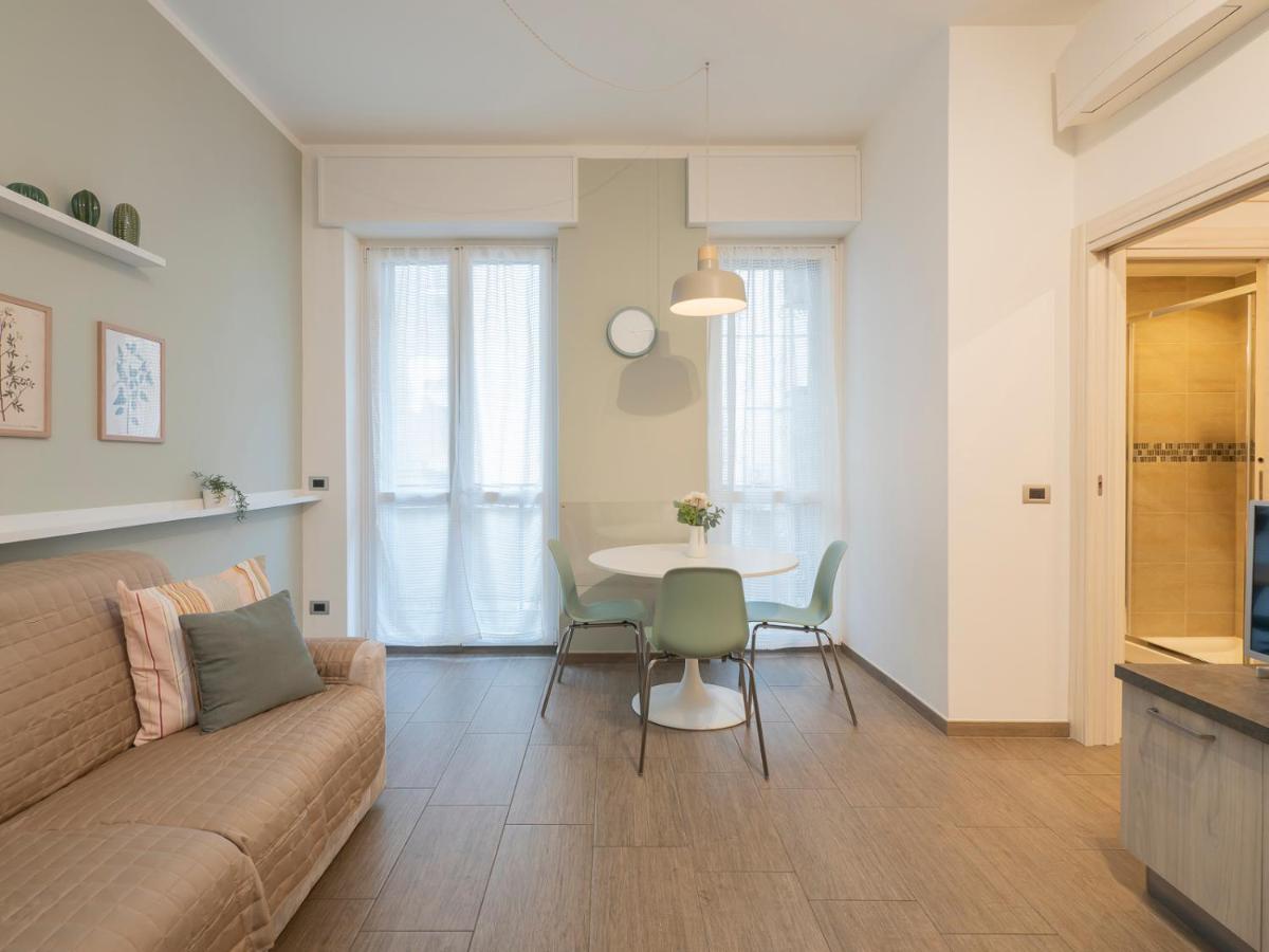 I Host Apartment - Montesuello 9 Milan Bagian luar foto