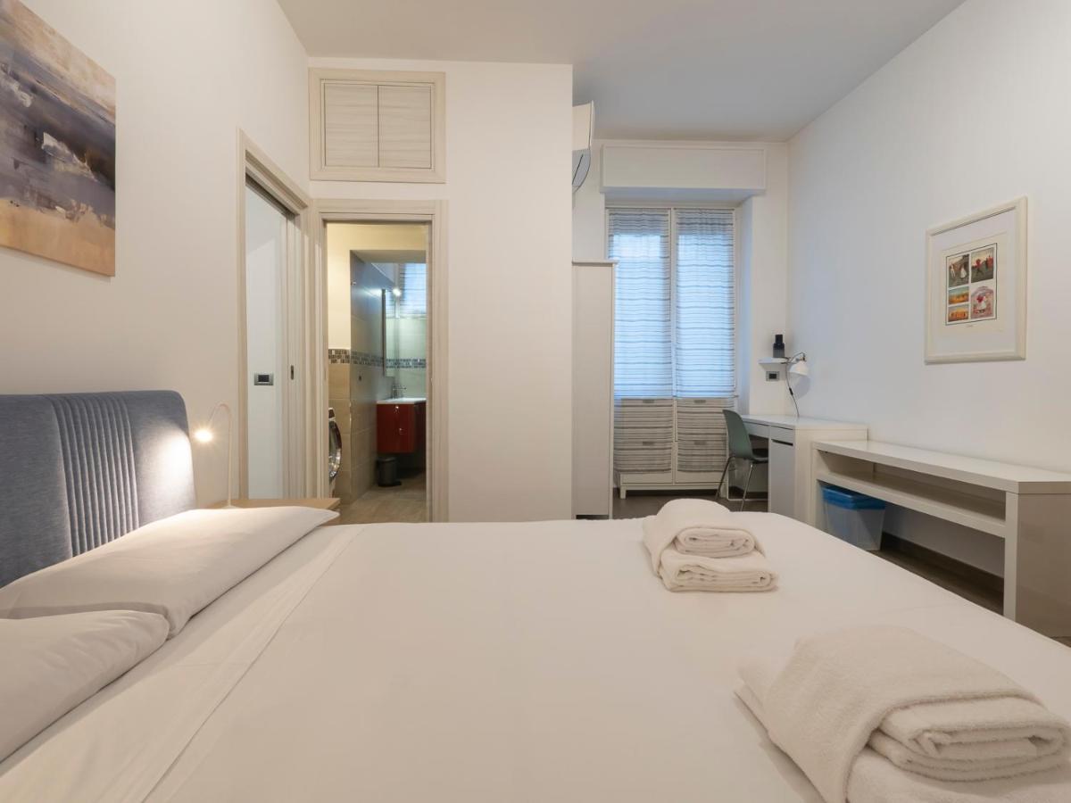 I Host Apartment - Montesuello 9 Milan Bagian luar foto